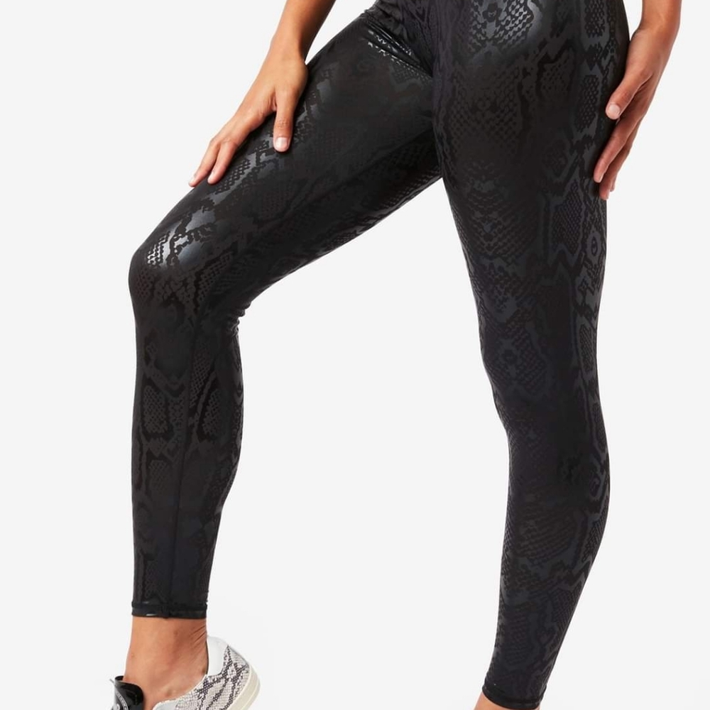 Snakeskin leggings